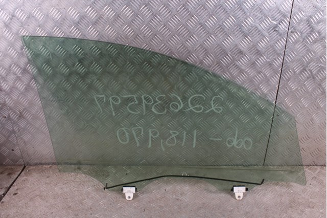 Скло передніх дверей, лівою 803011AA0A NISSAN