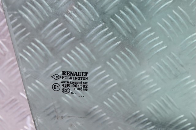 Скло передньої правої двері 8200000385 RENAULT