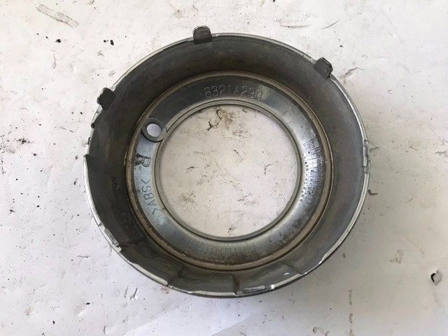 Ободок/окантовка фари протитуманной, правий 8321A290 MITSUBISHI