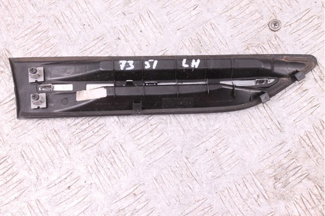 Накладка переднього лівого крила 877712T000 HYUNDAI