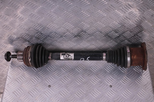 Вісь передня 8R0407271B VAG