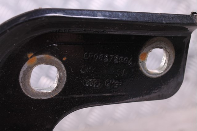 Петля багажника 8R0827299A VAG