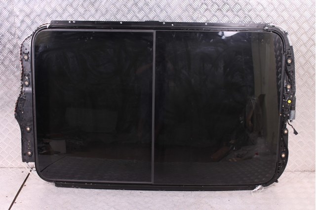 Деталі кришки багажного люка 8R0877049B VAG