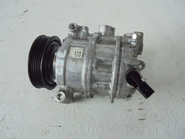 Компресор системи кондиціювання 8T0260805N VAG