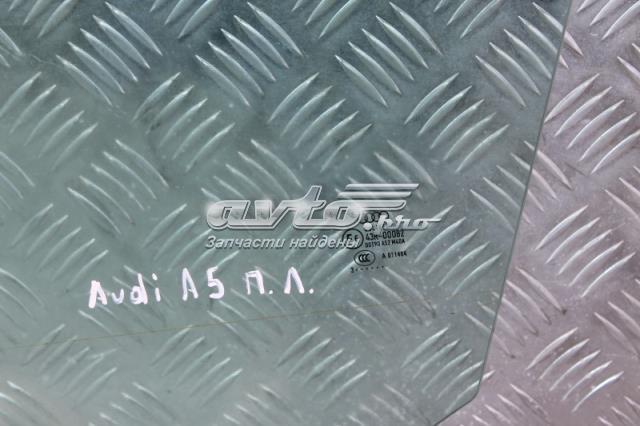 Скло водійських дверей 8T8845201B VAG