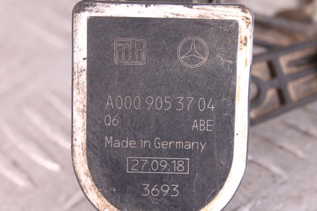 Регулятор положення кузова передньої підвіски A0009053704 MERCEDES