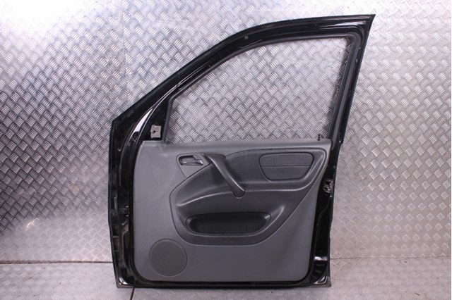 Дверка передня права A1637201605 MERCEDES