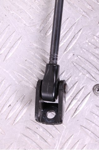 Амортизатор двері 3/5-ї задньої A1637400045 MERCEDES