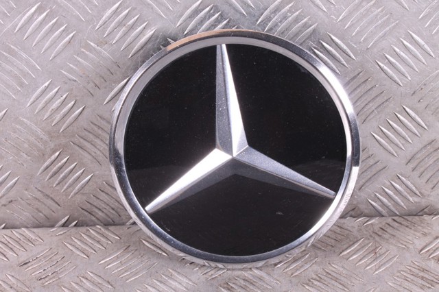 Емблема решітки радіатора A1648880411 MERCEDES