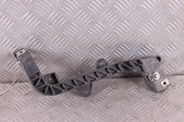Кронштейн бампера переднього, лівий A1666263631 MERCEDES