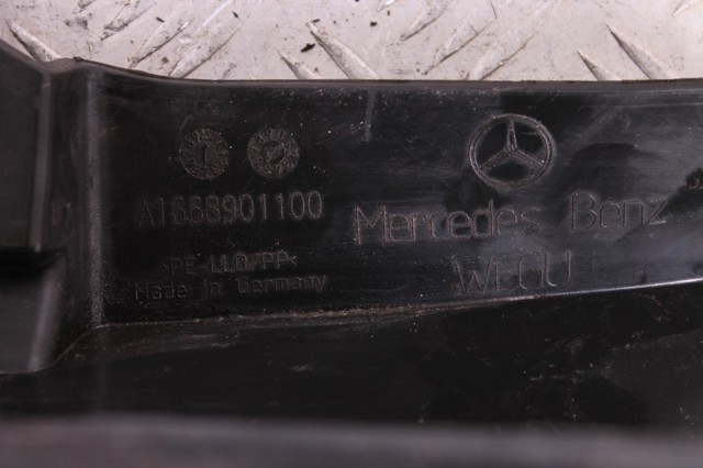 Бризковики передніх арок A1668901100 MERCEDES