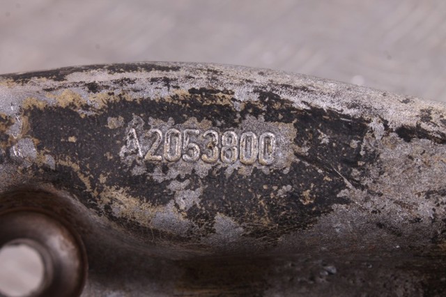 Вісь передня і поворотні кулаки A2053326600 MERCEDES