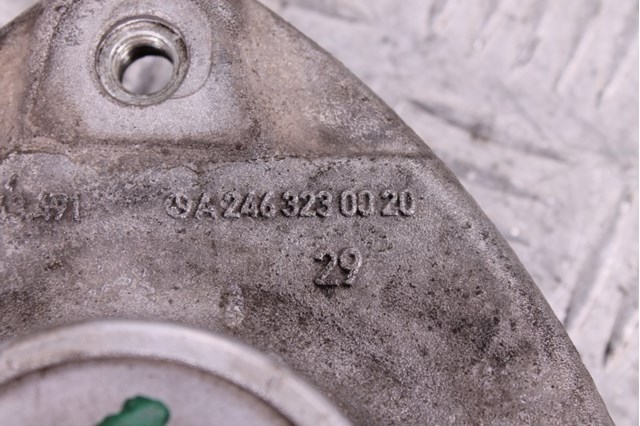 Кріплення переднього амортизатора A2463230020 MERCEDES