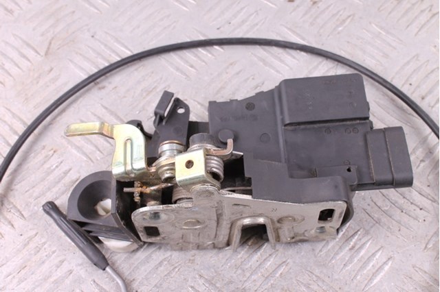 Внутрішній дверний замок A4637200435 MERCEDES