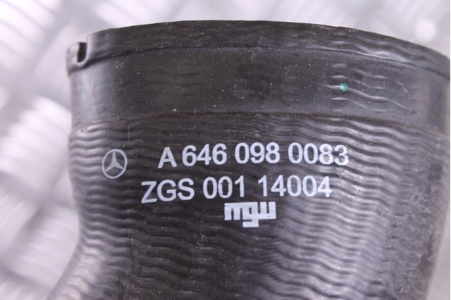Шланг/патрубок інтеркуллера A6460980083 MERCEDES