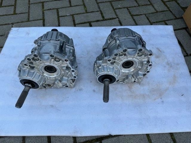 Роздавальна коробка A7252804600 MERCEDES