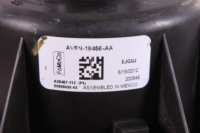 Двигун вентилятора пічки (обігрівача салону) AV6N18456AA FORD