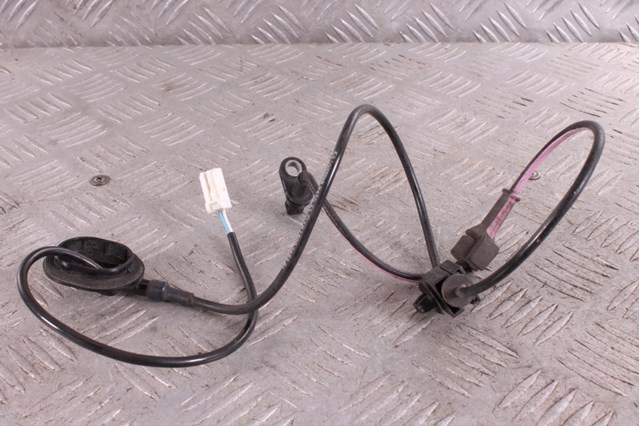 Датчик АБС (ABS) задній правий B45G4371Y MAZDA
