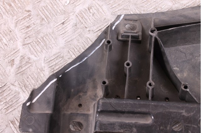 Захист бампера переднього BBM456112E MAZDA