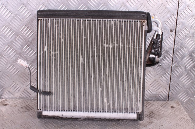 Радиатор печки GG9Z19850A