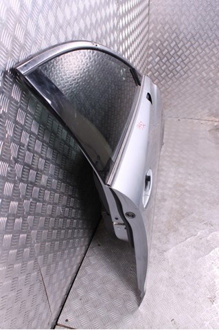 Дверка передня права GHY05802XJ MAZDA