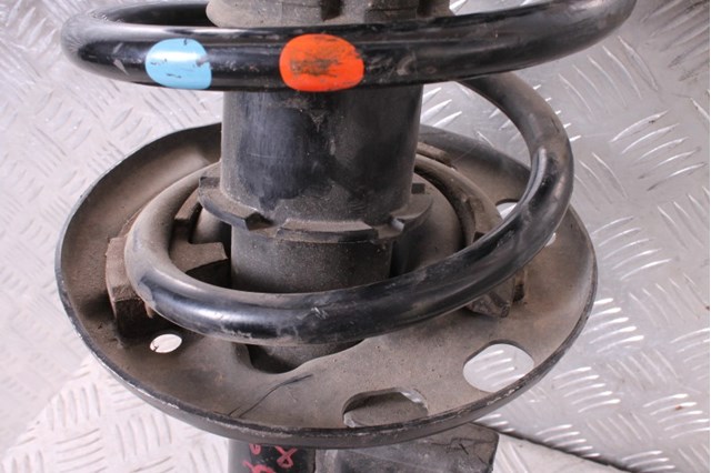 Амортизатор передньої підвіски GMN434700 MAZDA