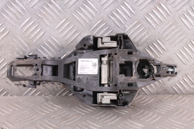 Тримач зовнішньої ручки дверей, передньої правої LR025540 LAND ROVER