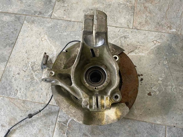 Захист гальмівного диска, переднього, лівого LR057826 LAND ROVER