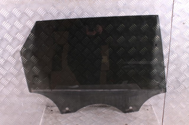 Вікно задніх дверей LR093211 LAND ROVER