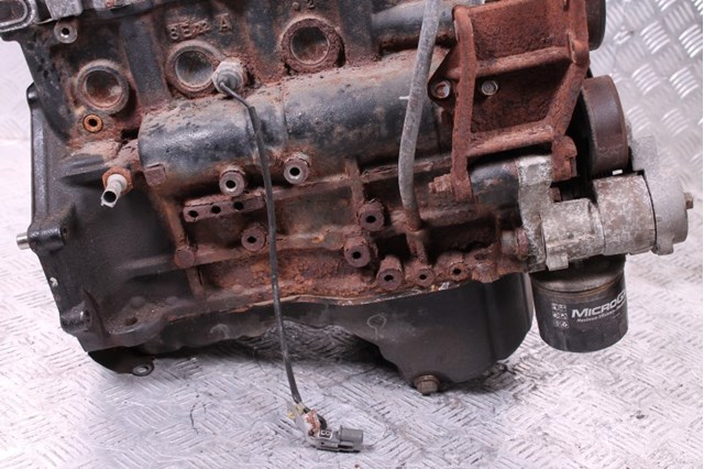 Двигун у зборі MN158030 MITSUBISHI