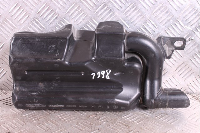 Резонатор PE0113195 MAZDA