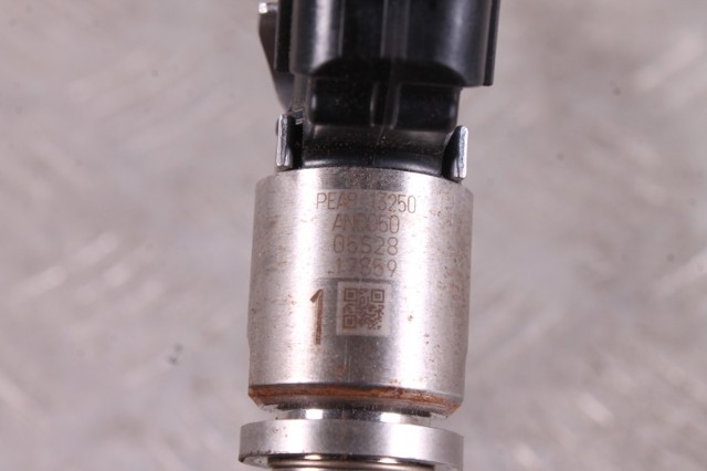 Форсунка інжектора PE0113250B MAZDA