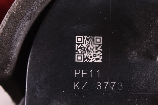 Колектор впускний PE1113100B MAZDA