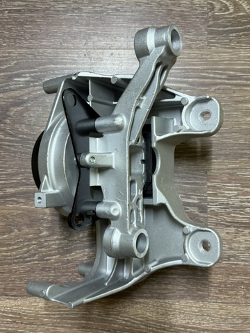Подушка двигуна передня 112206RC0E NISSAN
