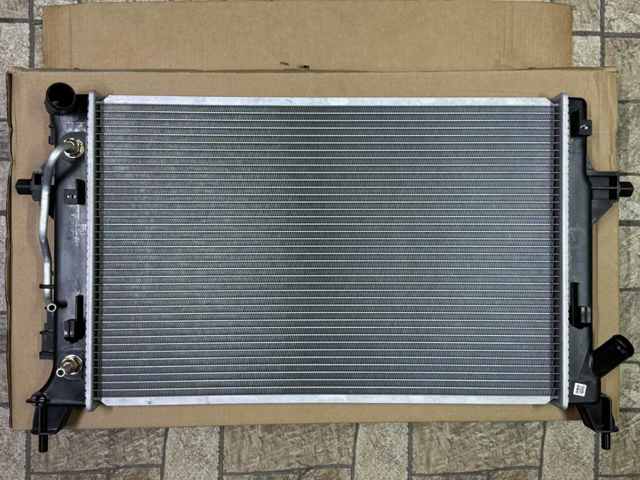 Радіатор охолодження 25310J9200 HYUNDAI