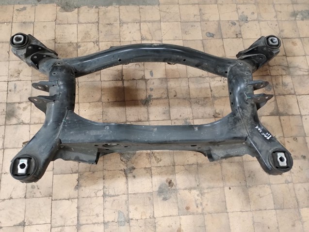 Балка задньої підвіски, підрамник 33306851657 BMW