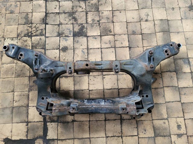 Балка задньої підвіски, підрамник 554004BF0D NISSAN