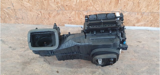 Корпус печі в зборі 561898353B VAG