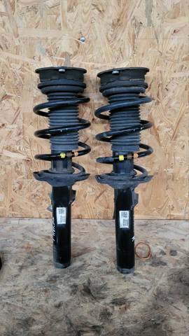 Стійка передня Фольксваген Пассат B8