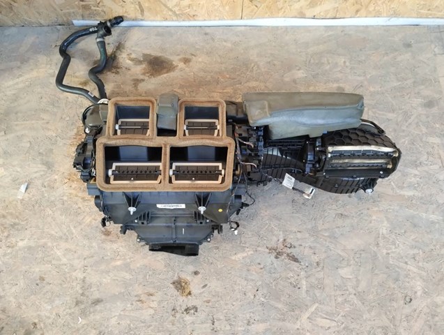 Корпус печі в зборі 64119237550 BMW