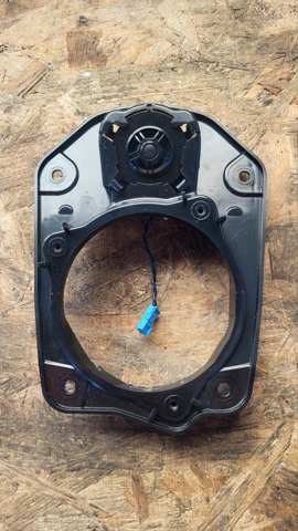 Гучномовець 65136809630 BMW