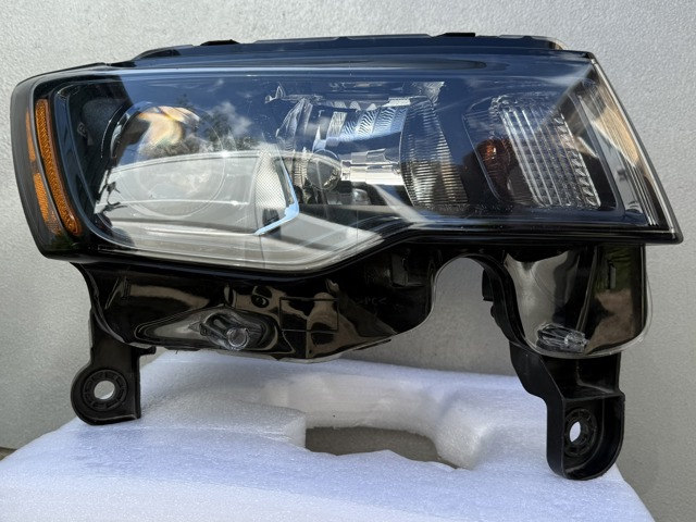 Права блок фара 68266646AE CHRYSLER