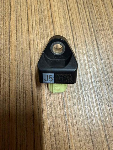 Датчик Ейрбег передній 8917347050 TOYOTA