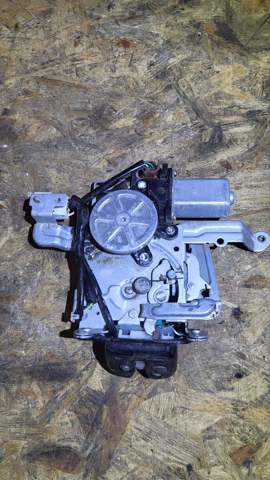 Замок багажника Nissan Rogue