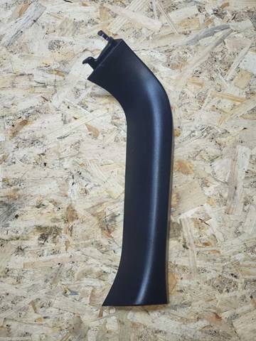 Пластик п'ятих дверей 94330SJ010VH SUBARU