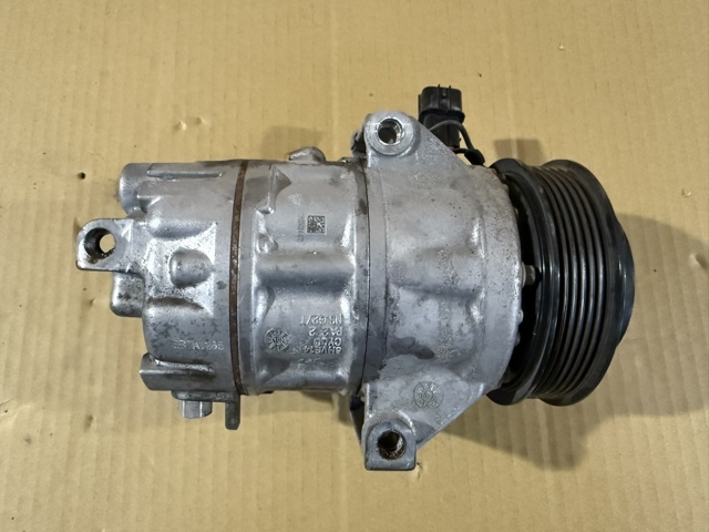 Компресор холодоагенту 97701AA100 HYUNDAI