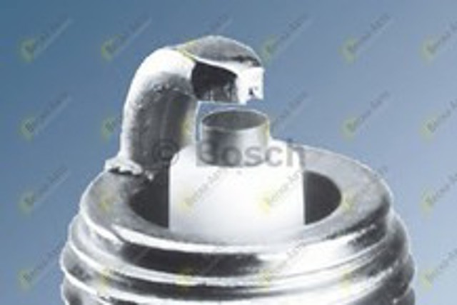 Свічка запалювання 0242135515 BOSCH