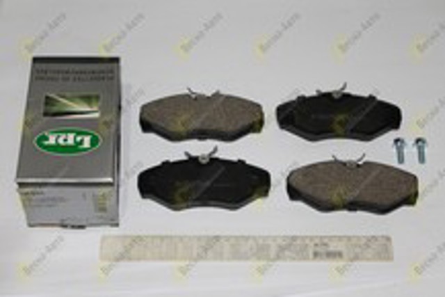 Передні гальмівні колодки 05P869 LPR