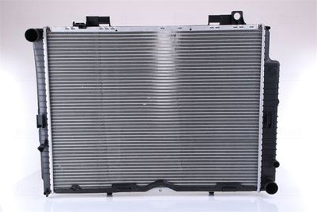 Радиатор, охлаждение двигателя 62611A