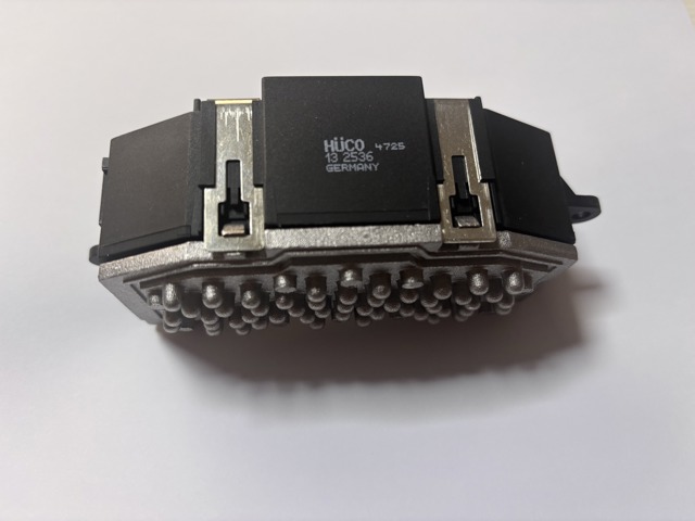Регулятор оборотів пічки 132536 HUCO